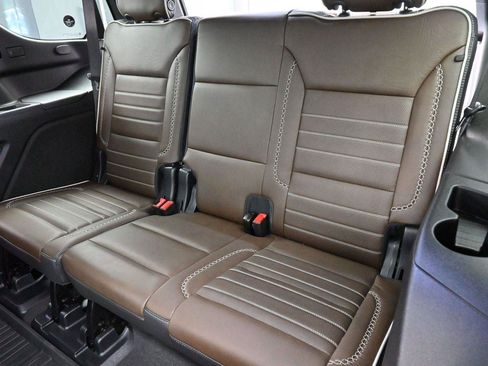 Used 2025 GMC Yukon Denali Ultimate AWD/4WD image 37