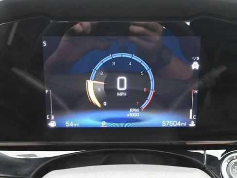 Used 2025 Chevrolet Trax RS w/ Driver Confidence Package FWD image 37