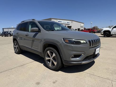 Used 2020 Jeep Cherokee Limited AWD/4WD image 2