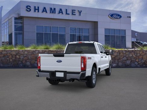 New 2026 Ford F250 XLT w/ FX4 Off-Road Package image 8