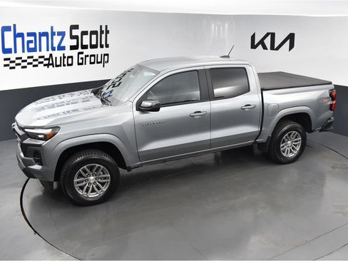 Used 2024 Chevrolet Colorado LT w/ LT Convenience Package III AWD/4WD image 10