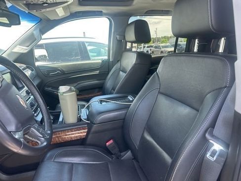 Used 2018 Chevrolet Suburban Premier AWD/4WD image 29