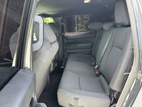 Used 2024 Toyota Tacoma SR5 w/ SR5 Upgrade Package AWD/4WD image 31