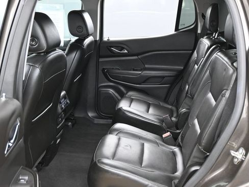 Used 2019 GMC Acadia SLT FWD image 15