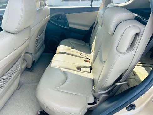 Used 2011 Toyota RAV4 Limited w/ Limited Extra Value Pkg FWD image 28