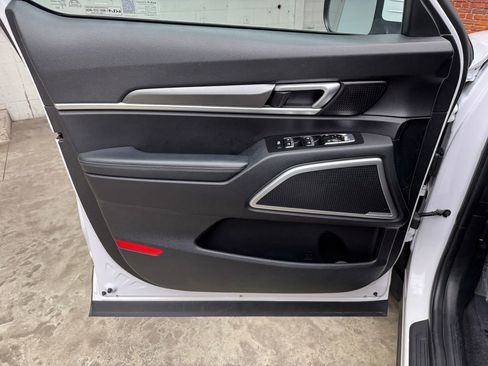 Used 2022 Kia Telluride S image 10