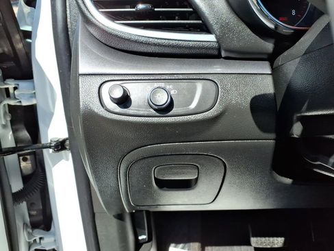 Used 2022 Buick Encore Preferred w/ Safety Package AWD/4WD image 13