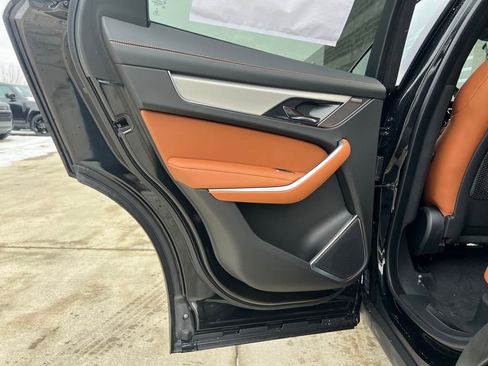 New 2025 Jaguar F-PACE R-Dynamic S image 12