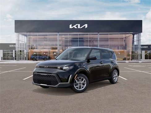 New 2025 Kia Soul LX image 1