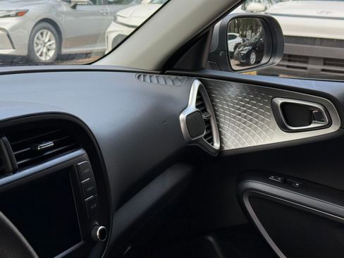 Used 2025 Kia Soul LX w/ LX Technology Package image 29
