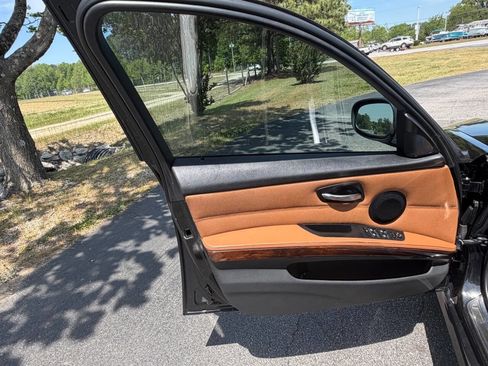 Used 2011 BMW 328i xDrive Sedan image 10