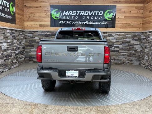Used 2022 Chevrolet Colorado LT w/ LT Convenience Package AWD/4WD image 9