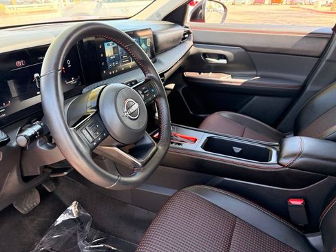 Certified 2026 Nissan Kicks SR FWD image 18