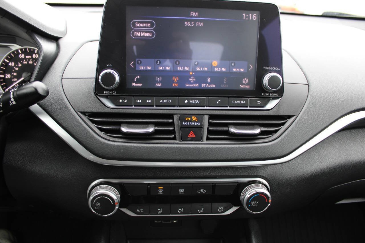 Used 2022 Nissan Altima 2.5 SV AWD/4WD image 13