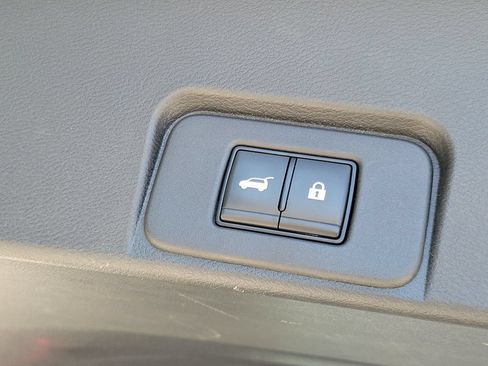 Used 2023 Nissan Rogue SV w/ SV Premium B Package AWD/4WD image 8