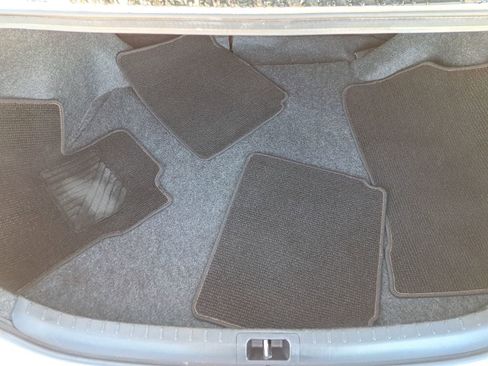 Used 2014 Toyota Corolla LE image 6