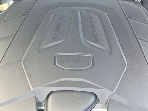 Certified 2025 Porsche Cayenne AWD/4WD image 29