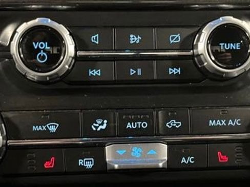 Used 2022 Ford F150 XLT w/ Equipment Group 302A High AWD/4WD image 38