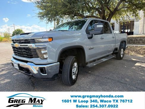Used 2024 Chevrolet Silverado 2500 LT w/ Texas Edition AWD/4WD image 8