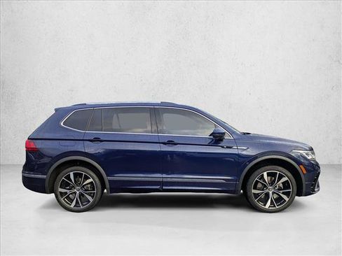 Used 2024 Volkswagen Tiguan SEL R-Line image 4