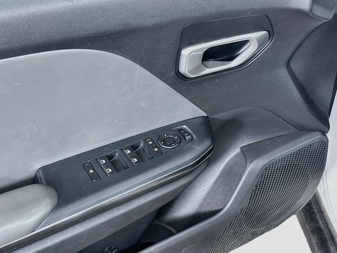 Used 2025 Kia K4 FWD image 15
