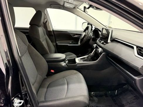 Used 2024 Toyota RAV4 XLE FWD image 19