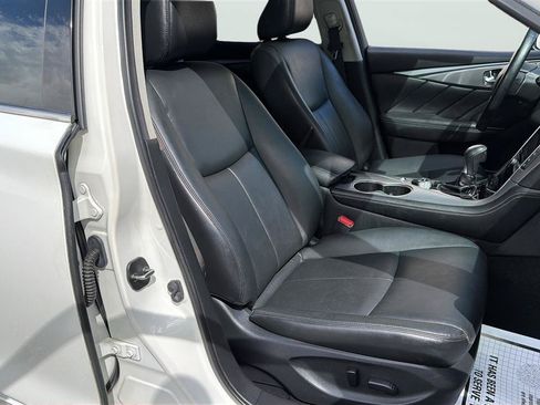 Used 2015 INFINITI Q50 AWD w/ Moonroof Package image 14