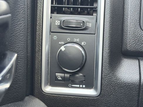 Used 2022 RAM 1500 Classic Warlock w/ Electronics Group image 17