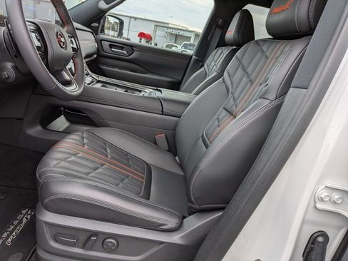 Certified 2025 Nissan Armada PRO-4X w/ Pro-4X Premium Package image 14