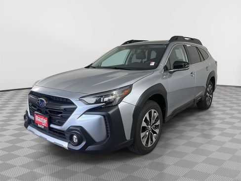 Certified 2025 Subaru Outback Limited AWD/4WD image 3