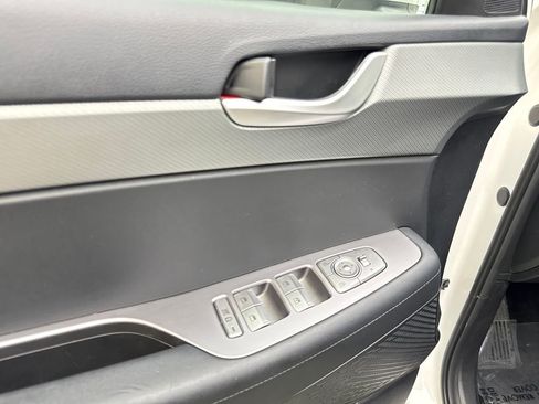 Used 2025 Hyundai Palisade SE FWD image 31