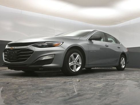 Used 2024 Chevrolet Malibu LS image 17