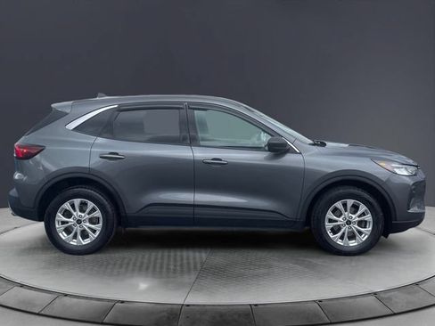 Used 2023 Ford Escape Active AWD/4WD image 6