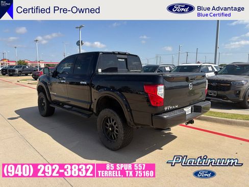 Used 2021 Nissan Titan SV w/ SV Convenience Package AWD/4WD image 11