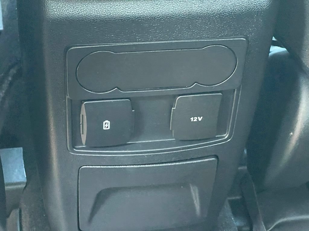 Used 2024 Ford Explorer XLT AWD/4WD image 23