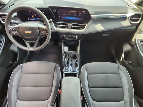 Used 2025 Chevrolet TrailBlazer LT AWD/4WD image 28
