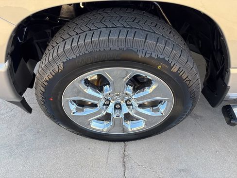 Used 2021 RAM 1500 Big Horn AWD/4WD image 9