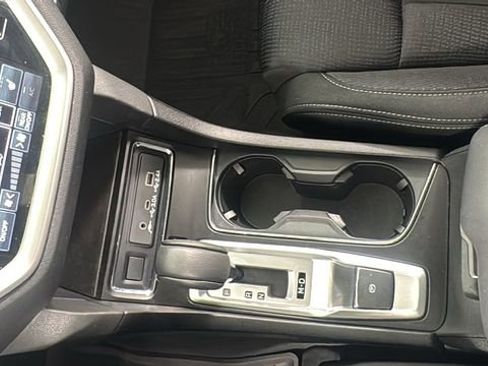 Used 2024 Subaru Ascent Premium w/ Convenience Package image 30