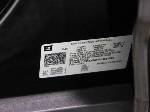 Used 2021 Chevrolet Suburban Premier w/ Premium Package image 39