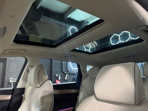 Used 2023 Genesis GV80 2.5T w/ Prestige 20" Package image 23