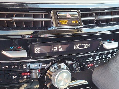 Used 2025 Acura MDX SH-AWD image 16