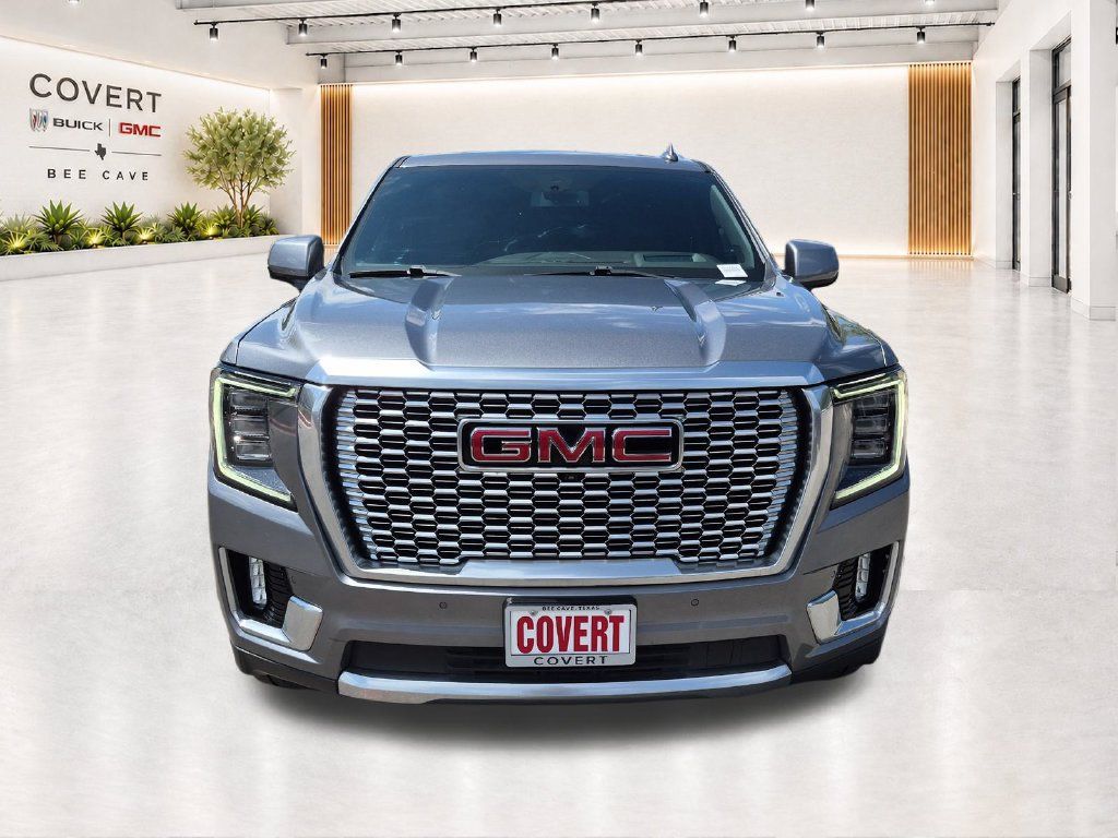 Used 2022 GMC Yukon XL Denali RWD image 3