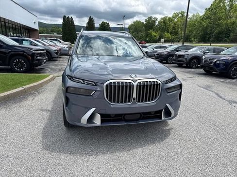 Used 2026 BMW X7 xDrive40i AWD/4WD image 11