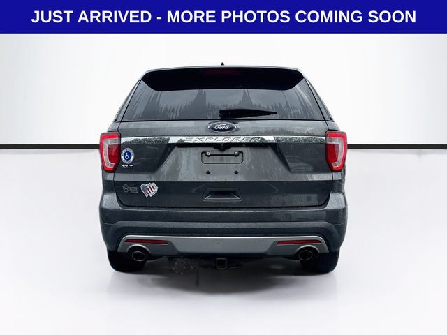 Used 2016 Ford Explorer XLT w/ Equipment Group 202A FWD image 6