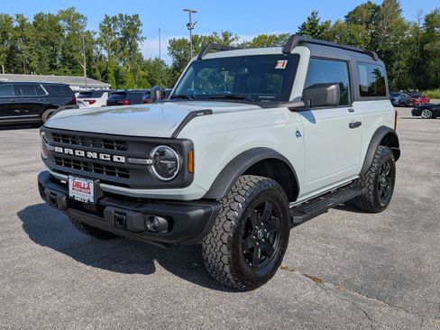 Used 2024 Ford Bronco Black Diamond AWD/4WD image 3