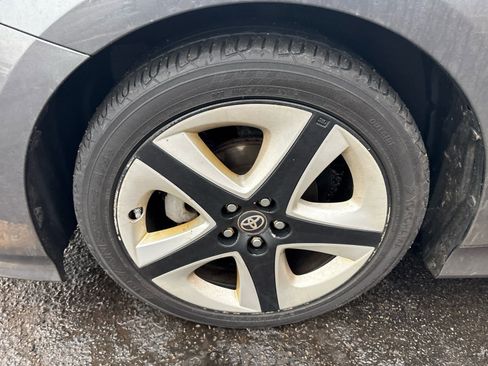 Used 2016 Toyota Prius Four Touring image 14