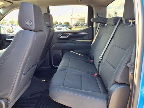 Used 2025 Chevrolet Silverado 1500 LT image 7