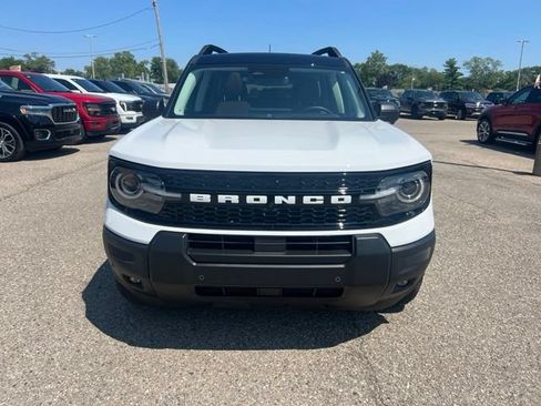 Certified 2025 Ford Bronco Sport Outer Banks w/ Outer Banks Tech Package+ AWD/4WD image 2
