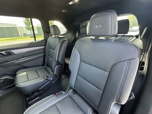New 2026 Buick Enclave Sport Touring w/ LPO, Floor Liner Package image 42