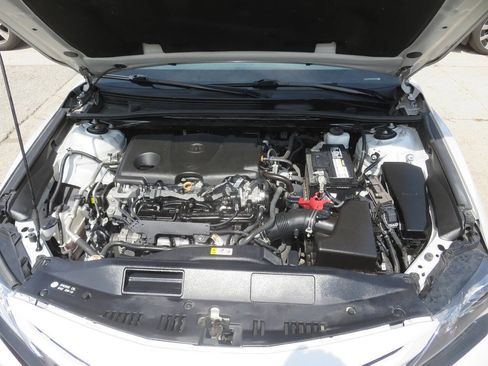 Used 2023 Toyota Camry SE w/ Cold Weather Package AWD/4WD image 35